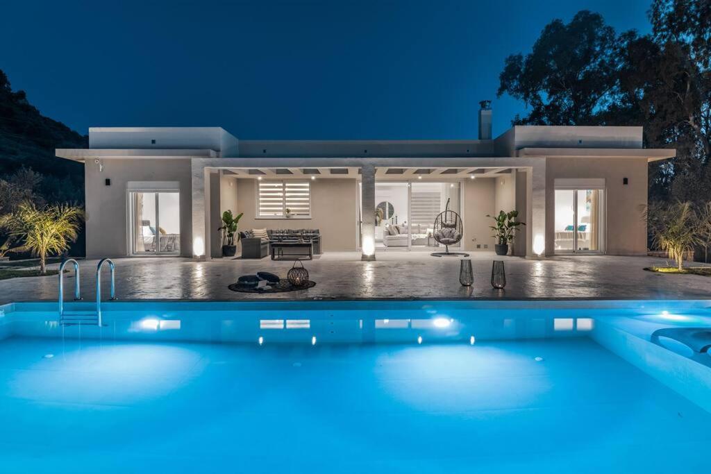 Melissia Luxury Villa Kalamákion エクステリア 写真