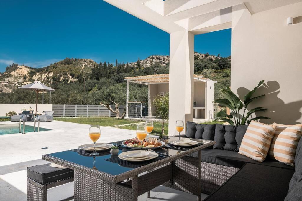 Melissia Luxury Villa Kalamákion エクステリア 写真