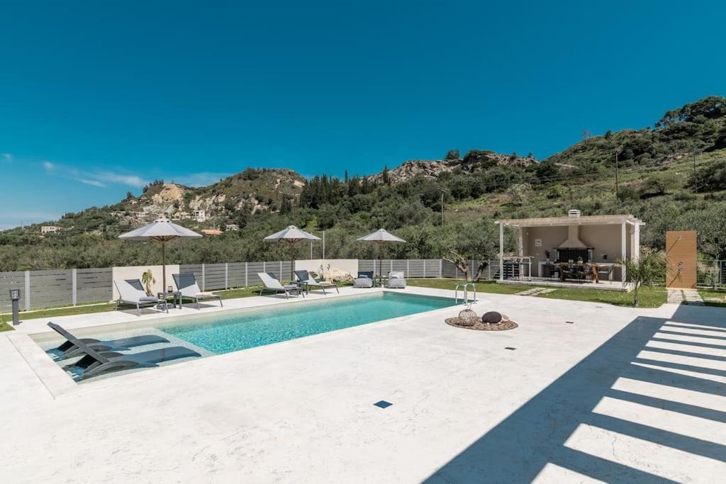 Melissia Luxury Villa Kalamákion エクステリア 写真