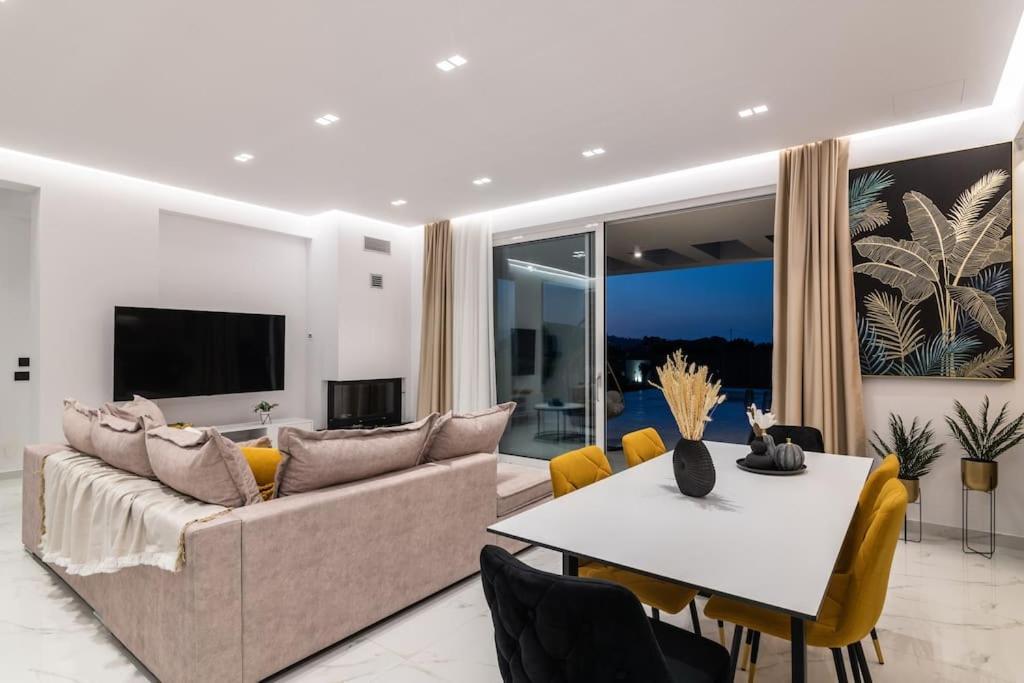 Melissia Luxury Villa Kalamákion エクステリア 写真